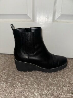 Vionic Black Leather Wedge Ankle Booties